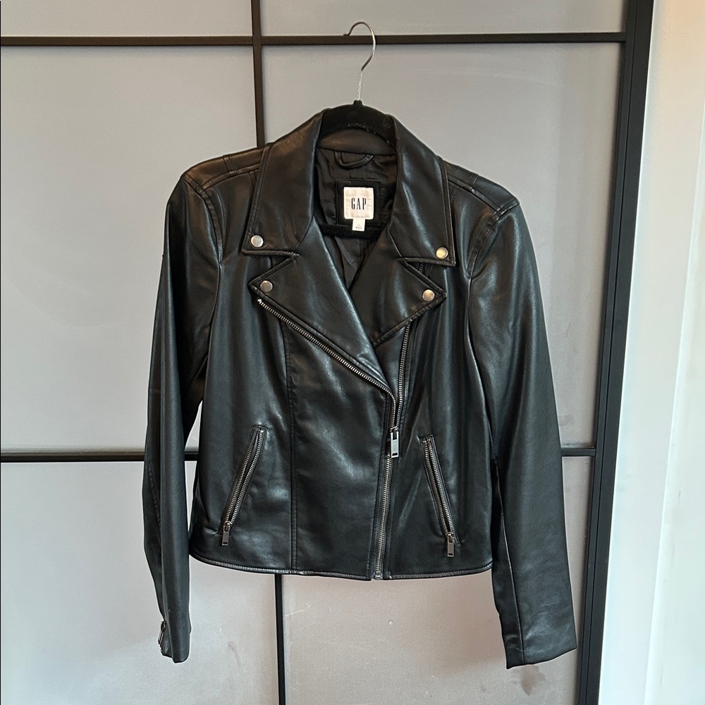GAP Women's Sleek Black Leather Jacket